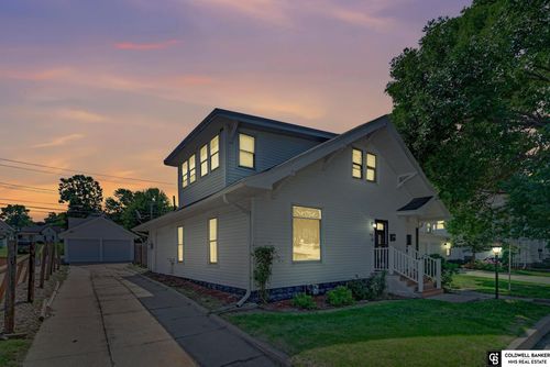 714 N Iowa Ave, York, NE, 68467-3013 | Card Image