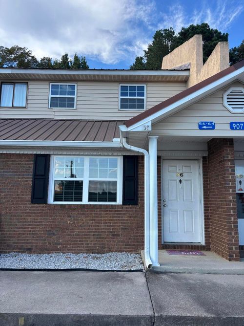 907 Sierra Pl, Dalton, GA, 30720-9112 | Card Image