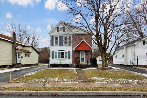 246 E Hoard St, Watertown, NY, 13601-1607 | Card Image