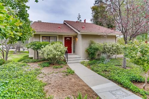 529 El Azul Cir, Oak Park, CA, 91377-3718 | Card Image