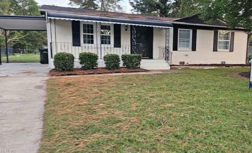 1215 Lake Kennedy Dr, Suffolk, VA, 23434-3340 | Card Image