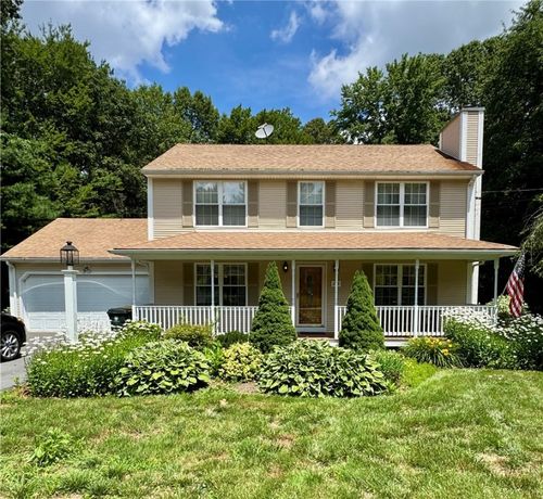 224 Lynne Ln, Mapleville, RI, 02839-1122 | Card Image