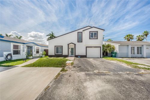 18858 Nw 63rd Court Cir, Hialeah, FL, 33015-4722 | Card Image