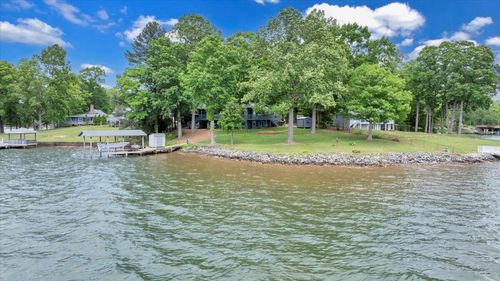 230 Lee Dr, Huddleston, VA, 24104-3031 | Card Image
