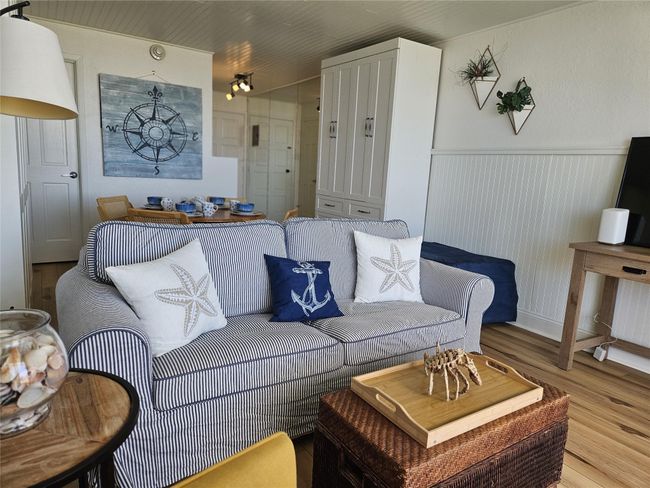 APT-804 - 415 E Beach Dr, Condo with 0 bedrooms, 1 bathrooms and null parking in Galveston TX | Image 5