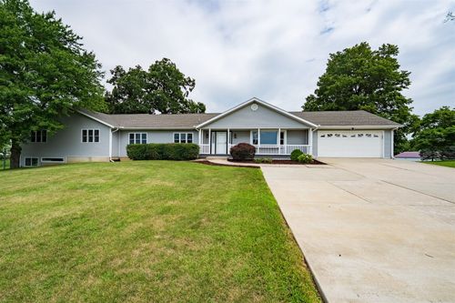 15054 E 2500 North Rd, Hudson, IL, 61748-9372 | Card Image