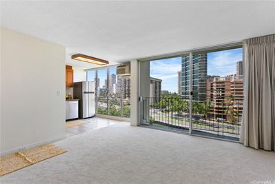 803 - 620 Mccully Street, Home with 2 bedrooms, 1 bathrooms and 1 parking in Honolulu HI | Image 3