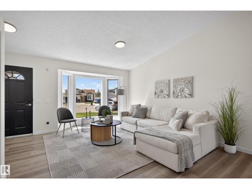 15323 72 St Nw, Edmonton, AB, T5Z2Y2 | Card Image