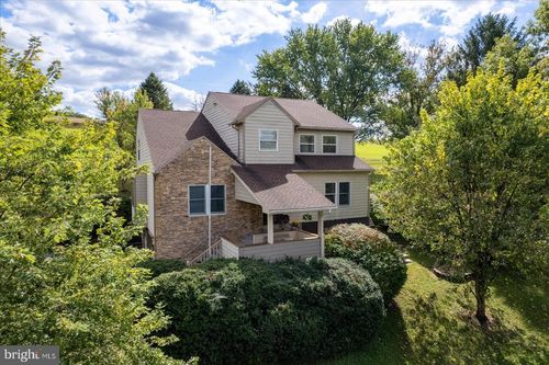 160 Church St, SEVEN VALLEYS, PA, 17360-8709 | Card Image