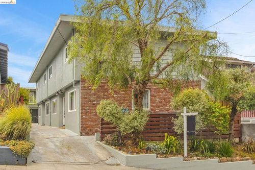 1-2207 Damuth St, Oakland, CA, 94602-2447 | Card Image