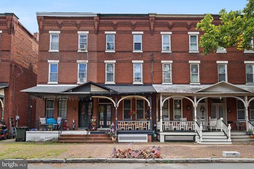 340 E Union St, Burlington, NJ, 08016-1719 | Card Image