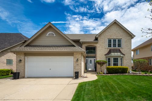 541 N 4th Ave, Addison, IL, 60101-2273 | Card Image