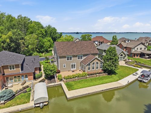 5562 W Hidden Shores Dr, Celina, OH, 45822-7126 | Card Image
