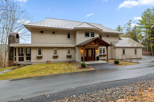 240 Douglas Rd, Norwich, VT, 05055-9692 | Card Image