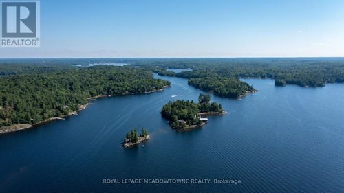 1 B721 Galt Island, The Archipelago (Archipelago), ON, P2A2X4 | Card Image