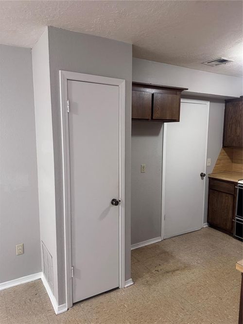 205 Barrett Pl, Edmond, OK, 73003-5231 | Card Image