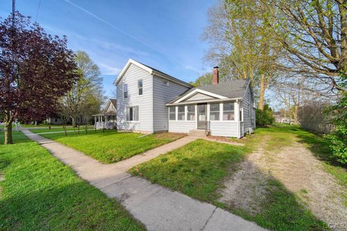 144 Wood St, Petersburg, MI, 49270-9806 | Card Image