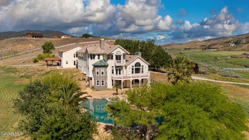 9250 Elizabeth Lake Rd, Leona Valley, CA, 93551-7124 | Card Image