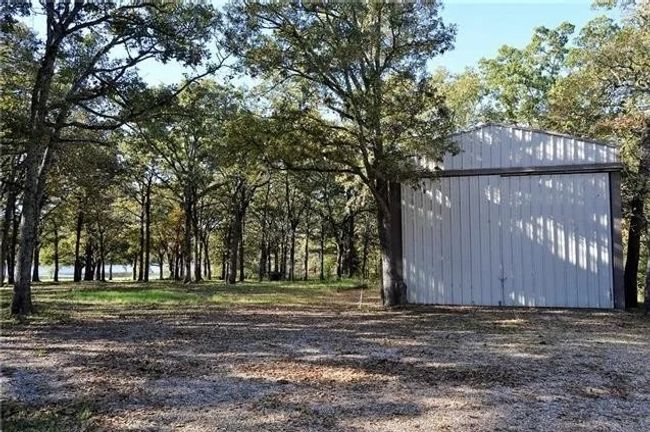 Shop and back yard in summertime | Image 32
