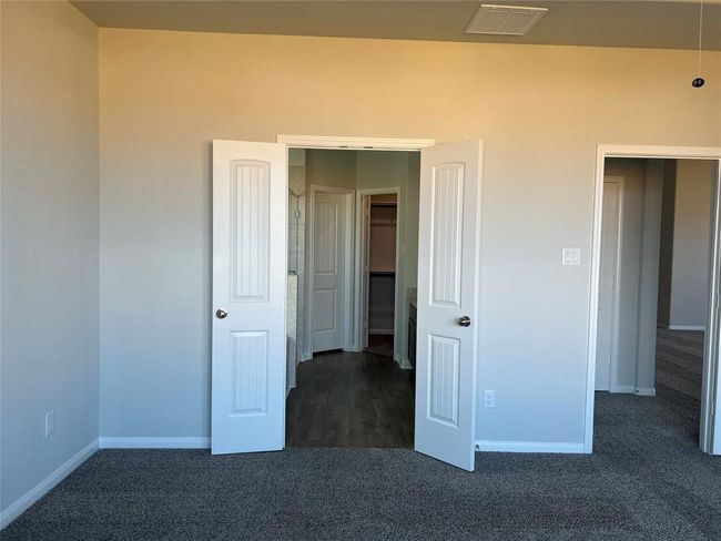 Master Bedroom | Image 10