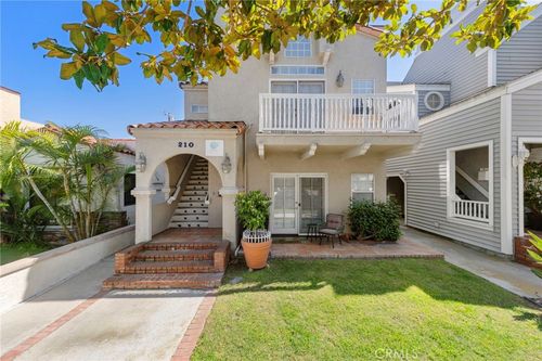 210 Glendora Ave, Long Beach, CA, 90803-3436 | Card Image