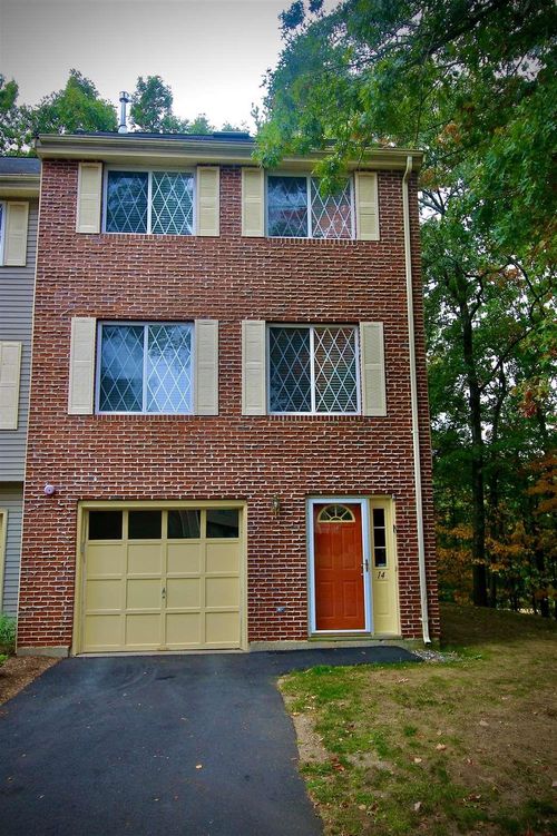 14 Burberry Court, Merrimack, NH, 03054 | Card Image