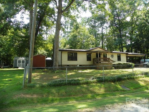162 Fifth Avenue, New London, NC, 28127 | Card Image