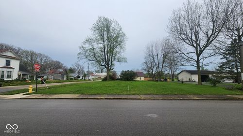 501 E Walnut St, Summitville, IN, 46070-9310 | Card Image