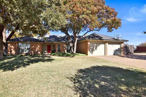 17 Comanche Ln, Ransom Canyon, TX, 79366-2211 | Card Image