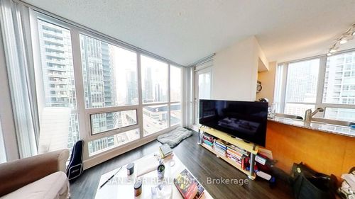 1902-16 Yonge St, Toronto, ON, M5E2A1 | Card Image