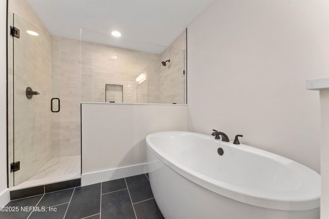 *Photo is of the same floor plan, different unit in building. Some finishes may slightly differ.* | Image 17