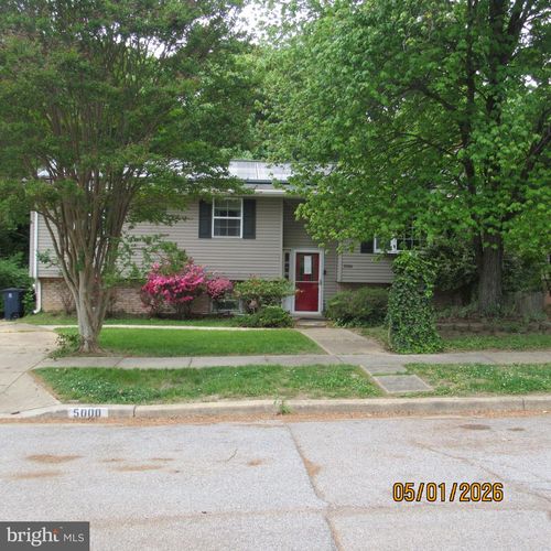 5000 Luci Ln, SUITLAND, MD, 20746-2105 | Card Image