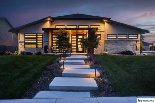 9619 Toma Rd, Lincoln, NE, 68526-6142 | Card Image
