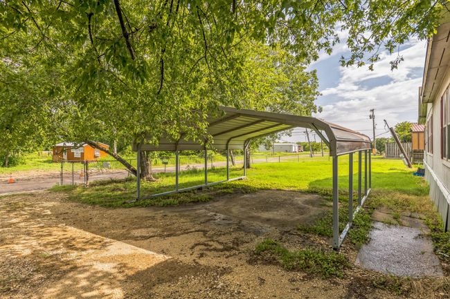 110 N 2 Nd St, House other with 3 bedrooms, 2 bathrooms and null parking in Mount Calm TX | Image 18