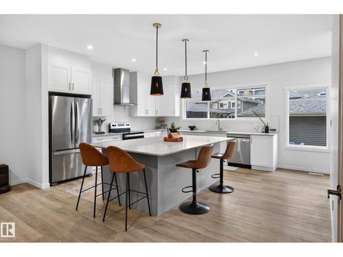 6127 Carr Rd Nw, Edmonton, AB, T5E6Y4 | Card Image