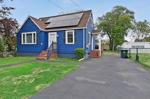 811 Lincoln Ave, Burlington City, NJ, 08016-2401 | Card Image