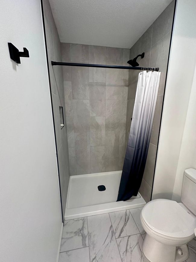 Primary Bath | Image 17