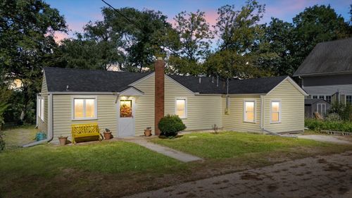 33320 Fairview Ct, Burlington, WI, 53105-9291 | Card Image