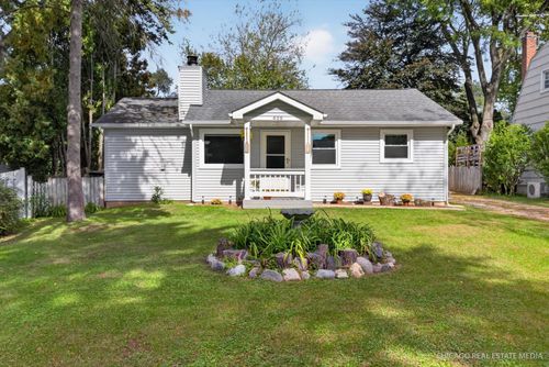 406 Woodbine Ave, Island Lake, IL, 60042-9516 | Card Image