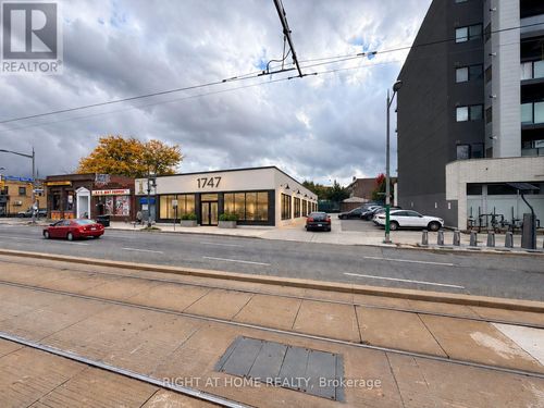 1747 St Clair Ave W, Toronto, ON, M6N1J4 | Card Image