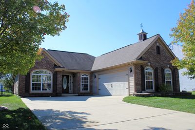 6811 Emerald Bay Lane, House other with 3 bedrooms, 2 bathrooms and null parking in Indianapolis IN | Image 1