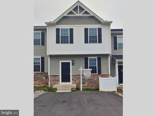 229 Holstein Dr, HANOVER, PA, 17331-8046 | Card Image