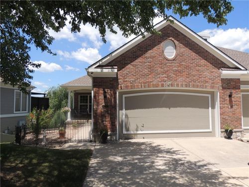 3722 Bolger Ct, Independence, MO, 64055-3970 | Card Image