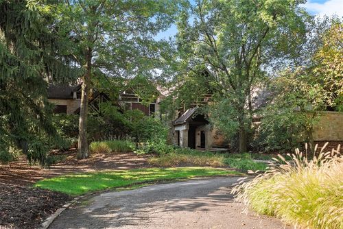 311 Hillcrest Dr, Lower Burrell, PA, 15068-2318 | Card Image