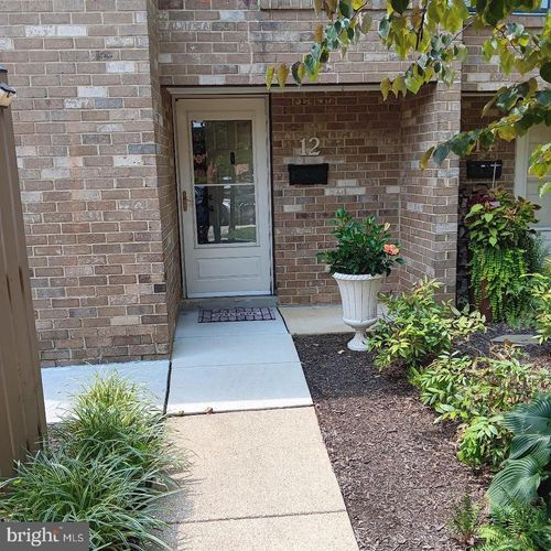 b-12 Chesham Ct, Cockeysville, MD, 21030-3004 | Card Image