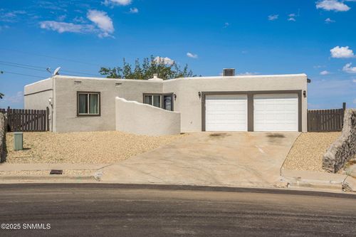 740 Lariat Dr, Las Cruces, NM, 88011-8029 | Card Image
