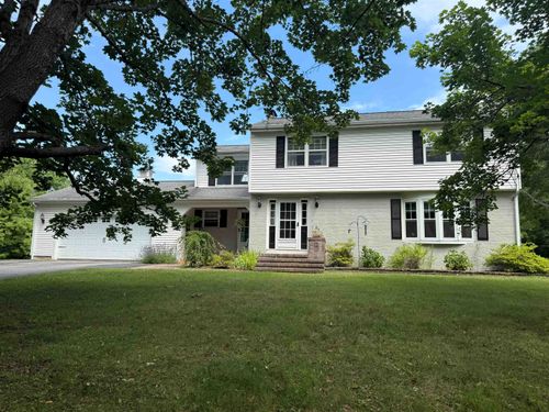 86 Chamberlain St, Rochester, NH, 03867-3301 | Card Image
