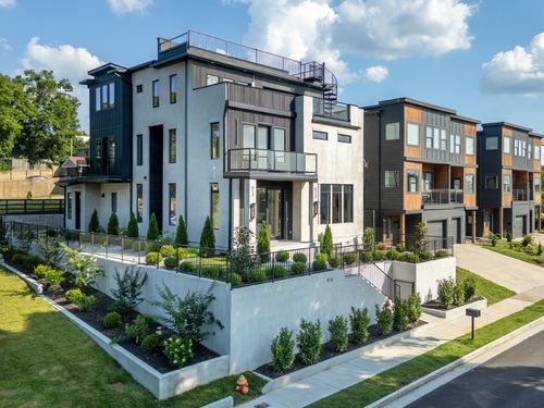 512 Weakley Ave, Nashville, TN, 37207-5338 | Card Image