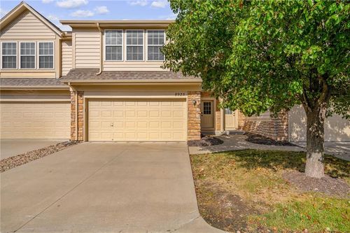 8925 Inkster St, Lenexa, KS, 66227-7503 | Card Image