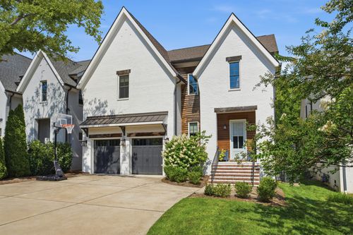 704 Estes Rd, Nashville, TN, 37215-1007 | Card Image